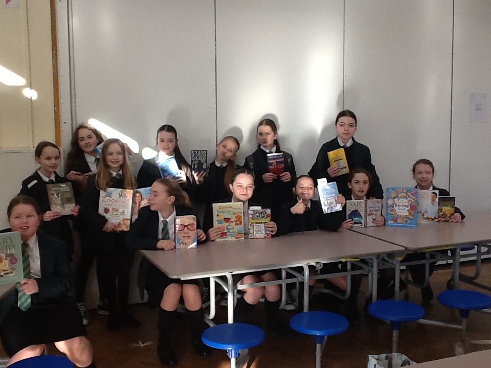 On our recent trips to the library, we were all happy to find out that one of our local Councillors (Councillor Adams) had donated some money to the library to be used for refreshments for local groups. Here are some of our fabulous year 6's with the books that they chose.☺️📚👏