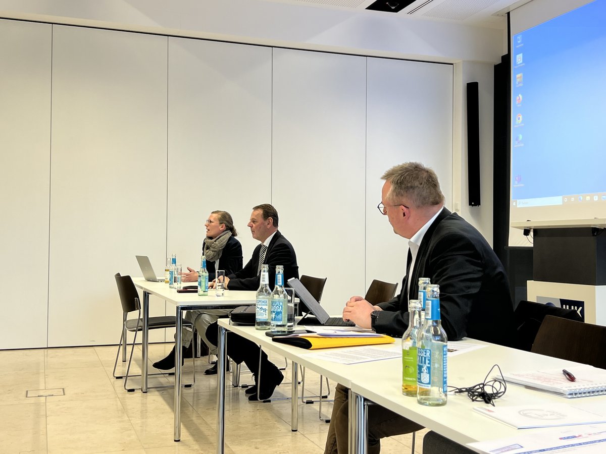 cdu_fraktion_ms's tweet image. 🖼️ Anbei findet ihr noch weitere Impressionen unseres Besuches bei der IHK Nord Westfalen vom vergangenen Montag. 🖼️

Mehr Infos gwünscht?
🖥️ cdu-ms.de

oder klickt zu unseren Videos: 
📽️ youtube.com/channel/UC-lrN…

#cdums #ratMS #IHK #WirtschaftsstandortMünster