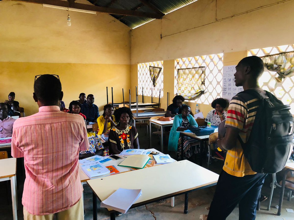 PlanGnb's tweet photo. MEREECE project funded by USDA & implemented by CRS ,Government of Guinea Bissau, Plan International Gnb and Caritas Gnb has successfully trained 140 professors in 5 regions from 11th Feb to the 12th March 2023.50 schools have also been equipped with libraries
#Plangnb
#mereece https://t.co/9NeDmC5ZJA