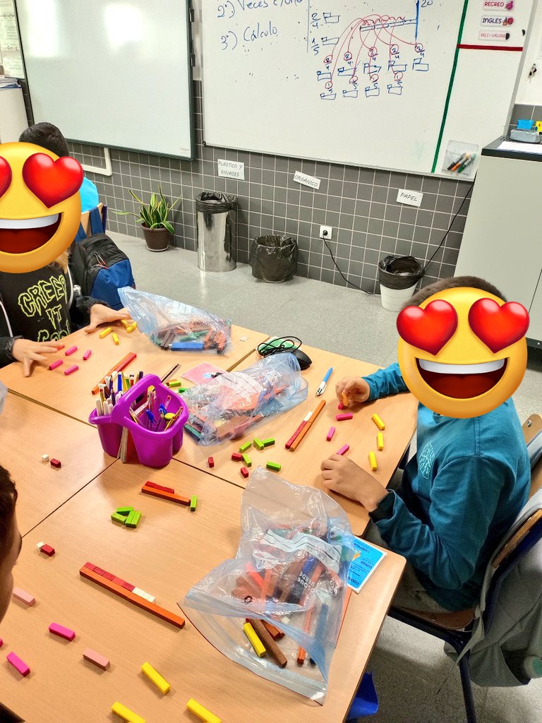 marcos_oaoa's tweet photo. 6° Primaria.
Suma de fracciones.
OAOA
Regletas LOve https://t.co/cQtciwnPcC