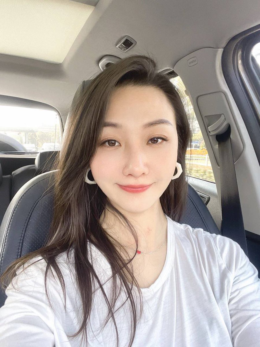 yk70727's tweet photo. 💋有我这种身材的女朋友，你能战斗几次，提前说好哦我欲望很大，次数少的就不要来私信我了，觉得可以满足我的就来私信我吧 https://t.co/gPIqTHn9Ov