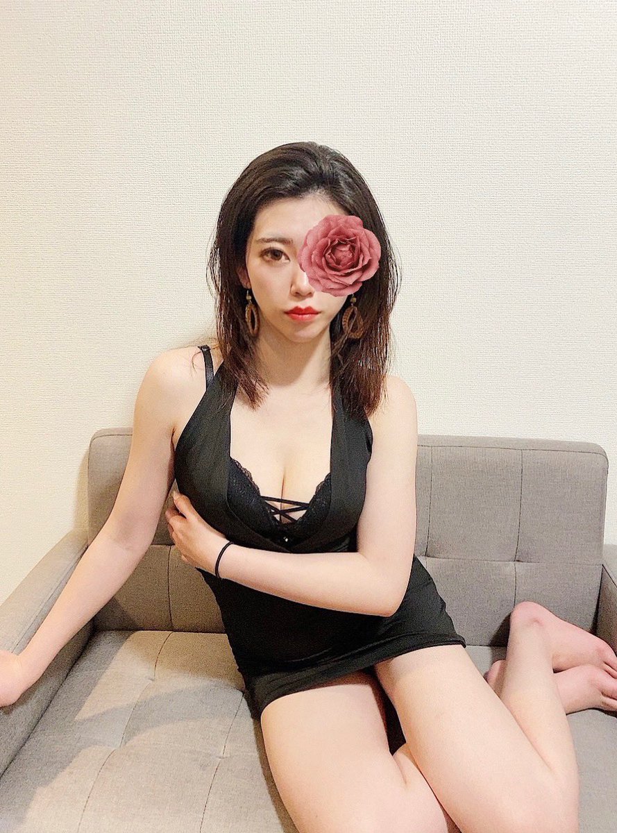 aromaflare9's tweet image. ✨🌺〜3月15日〜🌺✨

お久しぶりです！長らく更新
出来ずすいません🙇

アロマフレア荻窪1のドSクイーン
【もあちゃん】出勤中です👯‍♀️

ーー《本日の出勤》ーー

💐しおり　⏰🈵✨
🌺もあ　　⏰18-翌3
🌹ななみ　⏰1830-翌3

【日替りイチオシガール】

🌺もあ（F）
@moasakuragarden