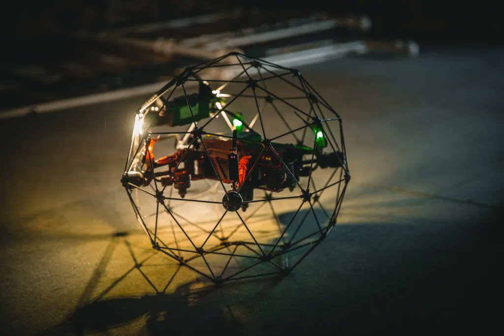 Industrial Boiler Inspection Using High Grade #Drone Technology. 
There are numerous #drones available on the market currently, but not many if any that have the same flight credentials as the #Elios2 
buff.ly/407oiui 
#djmaerial #efw #boiler #remotesensing #biomass