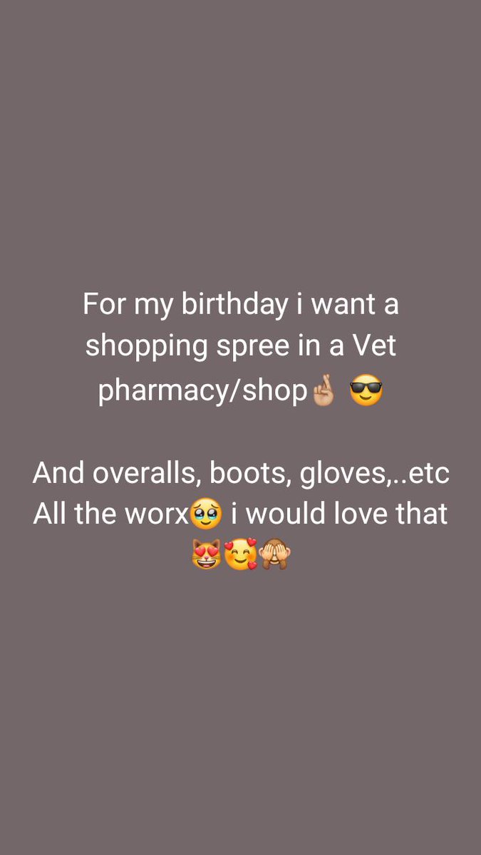 Palesa2222's tweet photo. And my own livestock first aid bag 🥺😭😍🥰 #FarmGirl #VET #Livestockfarming #kortes For the love of animals and what i stand for 🙈🐐🐑🐂🦬 https://t.co/eEwtz9gIu5