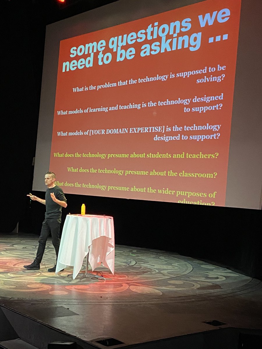 WE NEED TO TALK ABOUT THIS! Brilliant opening Keynote by @Neil_Selwyn @ #NERA2023 we need to speak up for better EdTech 🗣️✨