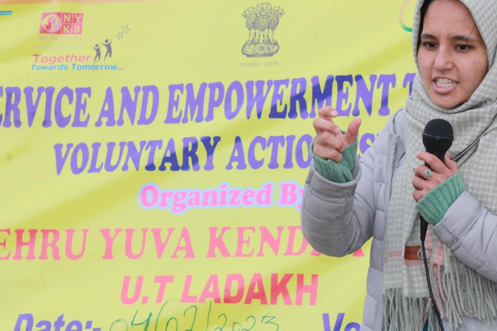 amusam12's tweet photo. 04/03/2023
Nyk kargil volunteers from LOTSUM block @amusam12 and @KhiairN organised SBVA awareness program at darkit.
@NYKkargil @Nyksindia 
@santoshsukhdeve @NorthIndiaTimes https://t.co/y33sUElVj0