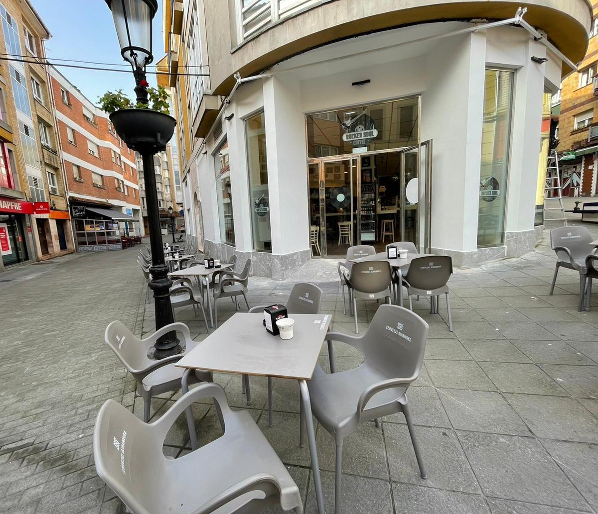 LaBoticaIndiana's tweet photo. 🎯 #Candás / Hoy comemos en el Rocker Soul Coffee (https://t.co/jmTtzy1Gvy).
📋 Consulta la carta (🇪🇸 - 🇬🇧) en nuestra página web: https://t.co/xynjj5v6hJ 
#hamburguesa #sandwich #bocadillo #tapas #platocombinado #RockerSoul https://t.co/DQXvRW1rGM