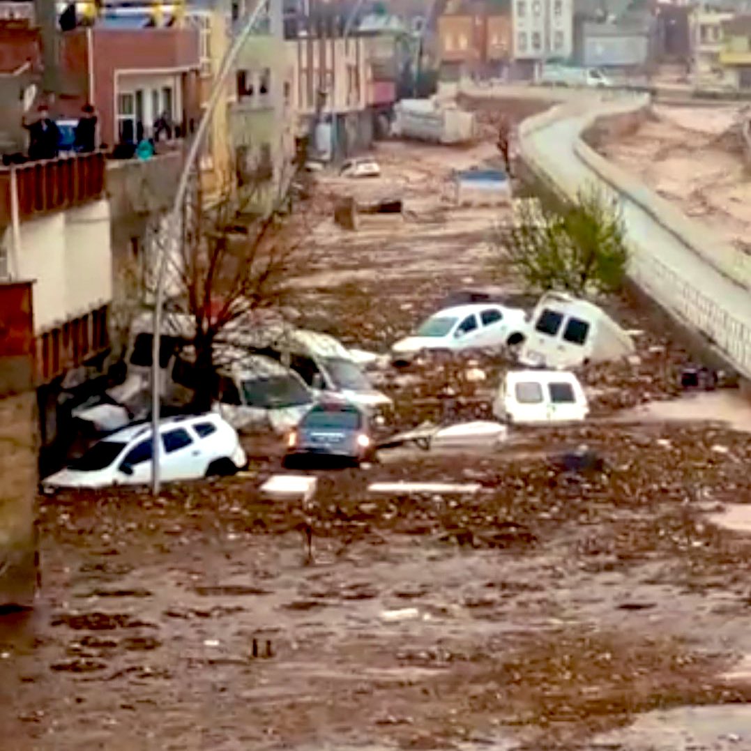 Geçmiş olsun Adıyaman, Şanlıurfa...
Adıyaman ve Şanlıurfa'da meydana gelen sel felaketi nedeniyle vatandaşlarımıza geçmiş olsun dileklerimizi iletiyoruz. Tek temennimiz herhangi bir can kaybının olmamasıdır.
Allah ülkemizi ve milletimizi her türlü afetten korusun.
<a href="/isaberge65/">İsa Berge</a>
