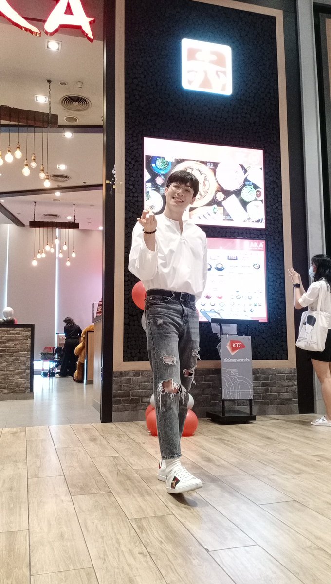 Ae_Puchai's tweet photo. คุ้มค่าทุกนาที ดูทีวีสีช่อง #ทีมปัง🎉🌪️🌧️💨☁️ วันนี้บอกให้พี่พีทพูดชื่อ ทีมปัง พี่พีทก็พูด นี้เราทำความฝันให้เป็นจริงแล้ว ขอบคุณมากนะคะพี่พีท ขอบคุณเพื่อนทีมปังทั้ง 8 คนด้วย รักๆๆๆ😊😊
#Peatwasu
#CaptainPete
#BabyFeat https://t.co/U1OR4BAsjR