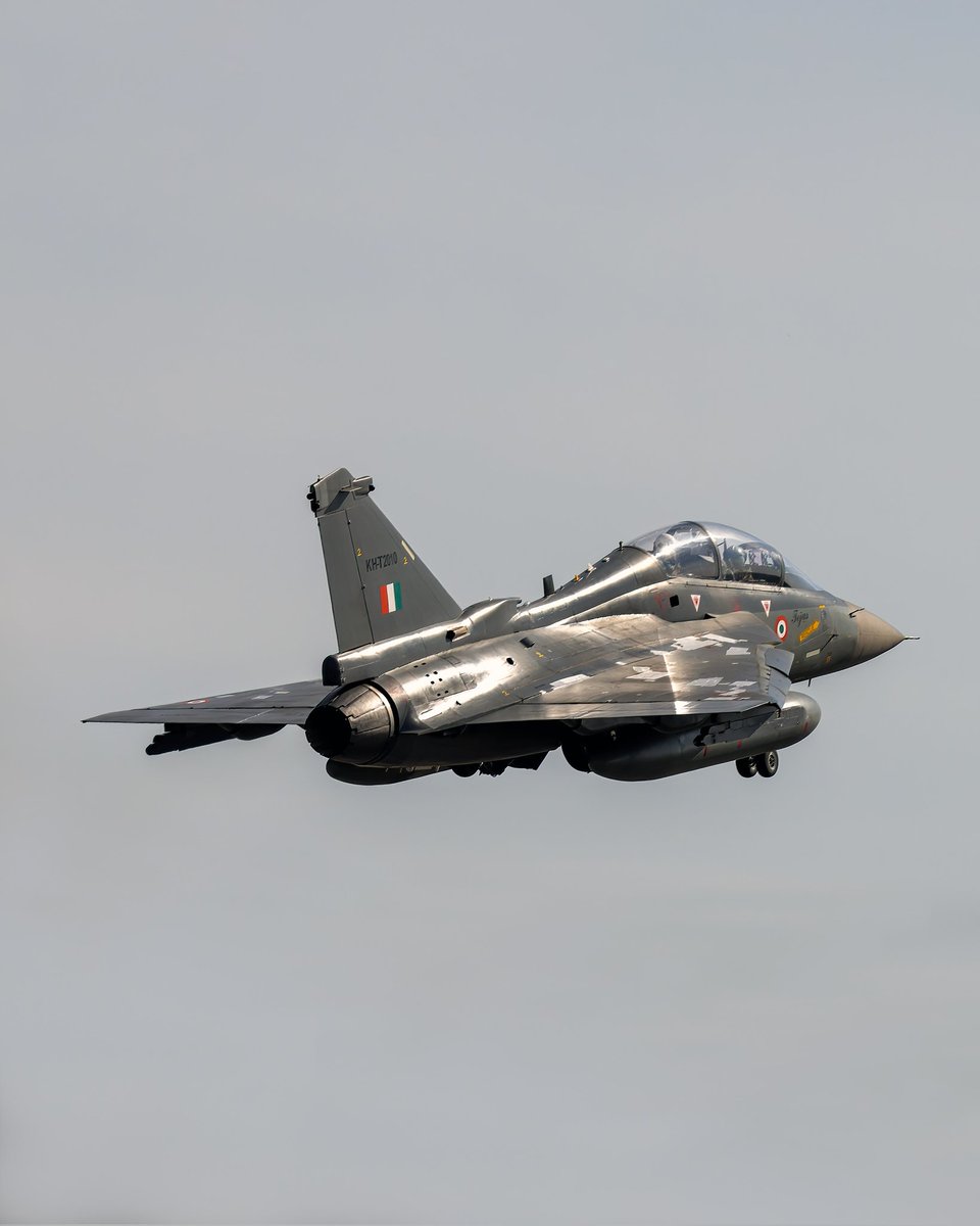 Tejas two seater trainer takeoff at aeroindia 2023

@HALHQBLR @IAF_MCC @AeroIndiashow