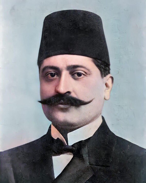 “Beni bir gün sokakta vuracaklar... Alnımdan kan akarak yere serileceğim. Yatakta ölmek nasip olmayacak. Ziyanı yok, varsın vursunlar. Vatan, benim ölümümle bir şey kaybedecek değildir. Bir Talât gider, bin Talât yetişir!”

Rahmet ve minnetle.. 
#TalatPaşa