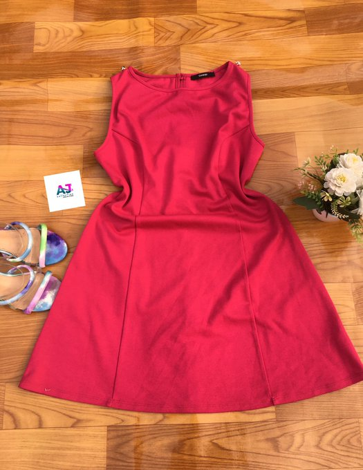 IMMarketers's tweet photo. #AjCollection🛍 sells affordable and quality thrifts at good prices 🤗 
Location Buea but delivery nationwide DM
@Ajs_Collect_ion  to make a purchase https://t.co/lrHbH7i8C6