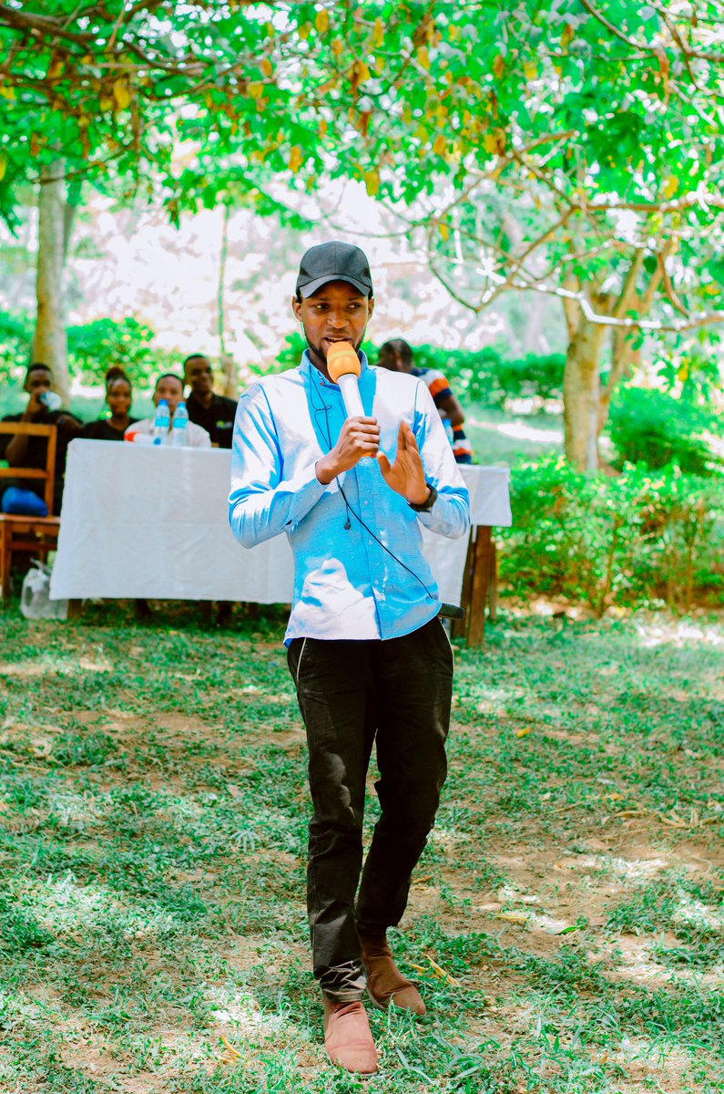 GraciousTGGC's tweet photo. Kuelimisha jamii hasa watoto na vijana kuhusiana na  ukatili wa kijinsia, kundi rika,elimu yakujitambua ni Jambo la muhimu sana katika kutengeze jamii imara na kizazi kilicho Bora, watoto na vijana wanahitaji mwongozo juu ya kuchukua maamuzi sahihi yatakayo wasaidia#freetospeak https://t.co/FSmZZd8fCW