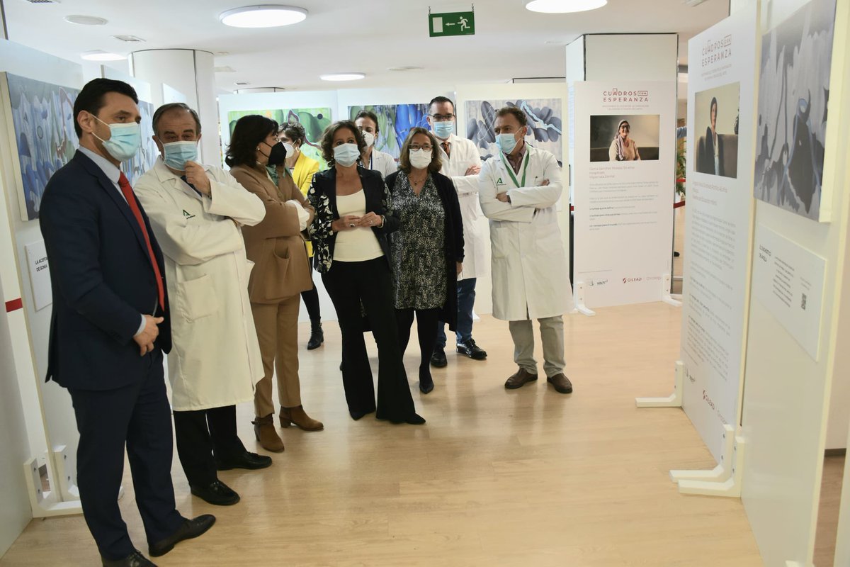 LinaGarcia_AND's tweet photo. El @HUVMacarena acoge ‘Cuadros con Esperanza’, la exposición promovida por @GileadSciences que pone el foco en los sentimientos de mujeres con cáncer de mama triple negativo metastásico.

Combina inteligencia artificial, robótica y arte para concienciar sobre este tipo de cáncer. https://t.co/SDEFNpQbrw