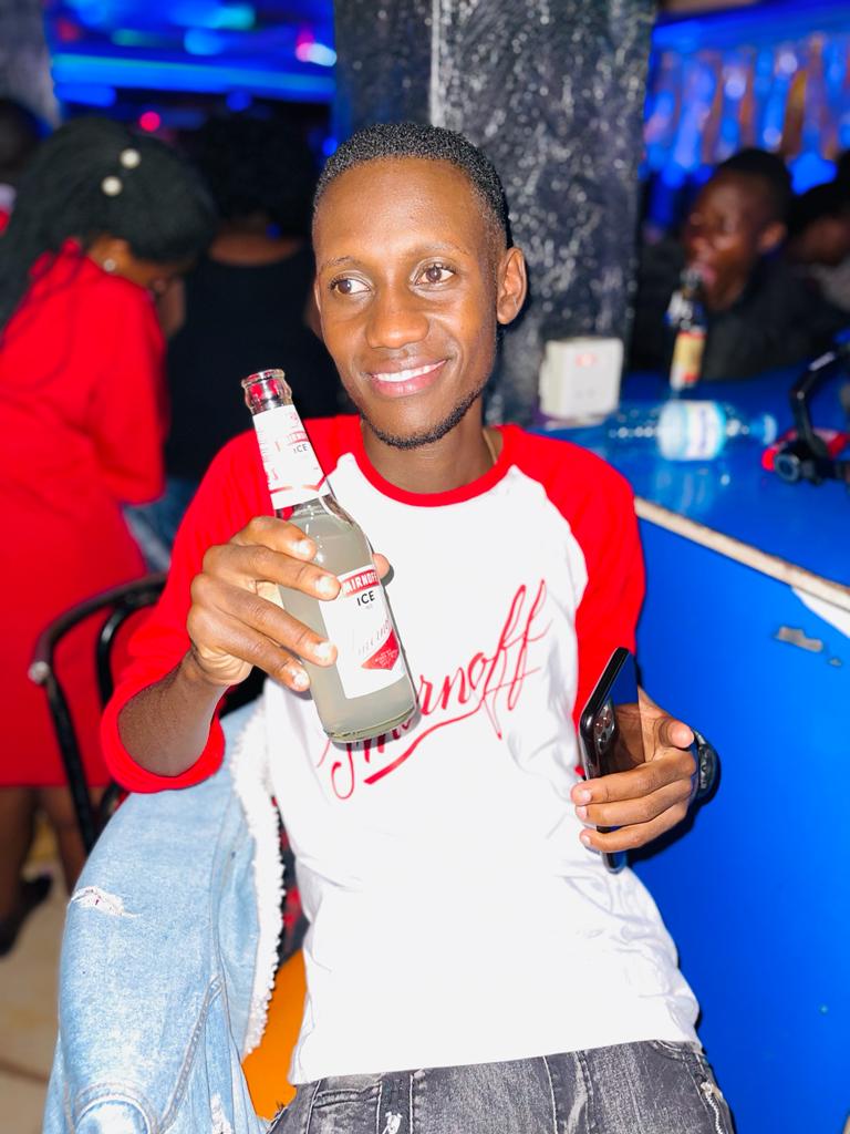 Ssonkopromotion's tweet photo. #paidpartnershipwithEABL

Callin Up all the Party People down in the land of Milk and honey..
@SmirnoffUganda comes through with the #SmirnoffFiestas  happening 13th may at University Inn.
Come Groove to #FreshMixes as you Create #FreshVibes to #UnleashYourEdge. https://t.co/577t4YljYZ