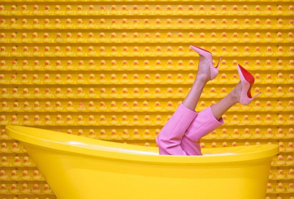 easybuybest's tweet photo. Incredible!  #Yellow #Line #Materialproperty #Humanleg #Magenta #Font #Balance #Knee #Leisure #Happy https://t.co/BAV700KTpo