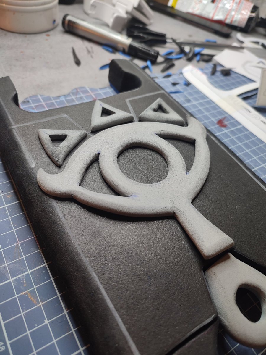 cosmesven's tweet photo. Eva foam from @Cosplayshop_be 
And pattern from @Soulvash ! https://t.co/5fgYC0e2lm