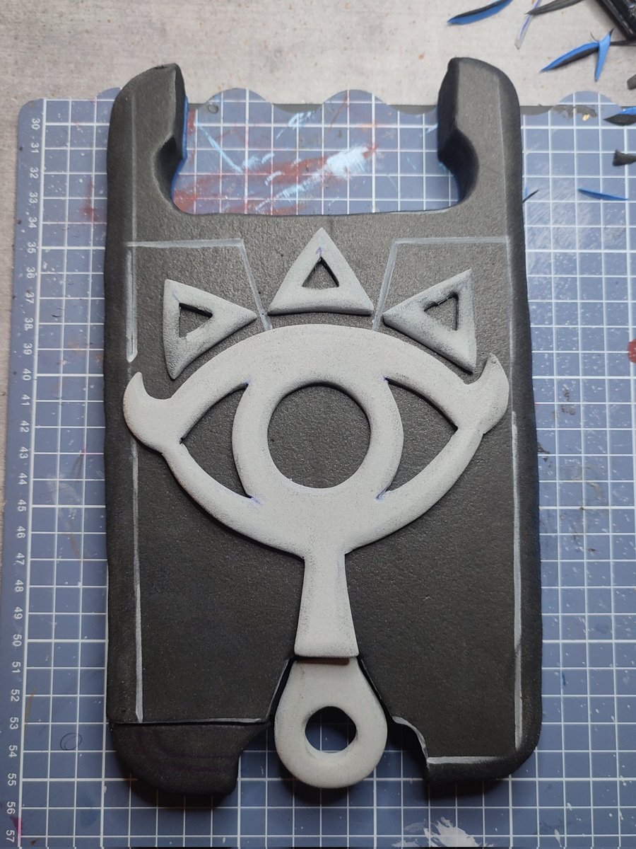 cosmesven's tweet photo. Eva foam from @Cosplayshop_be 
And pattern from @Soulvash ! https://t.co/5fgYC0e2lm