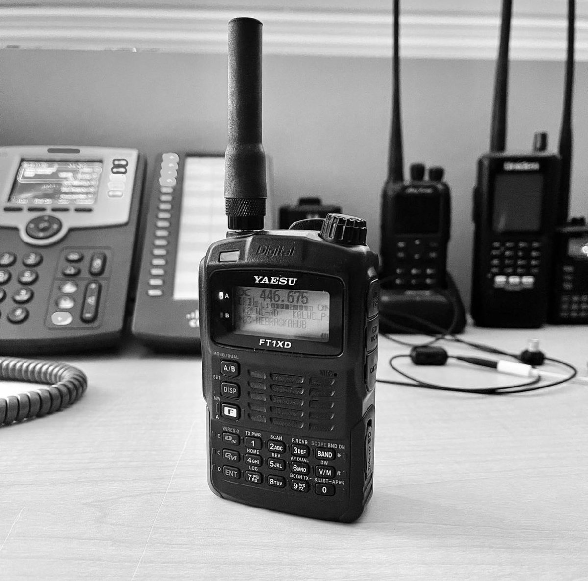 K0LWC's tweet photo. They don’t make them like this these days. Love this old radio! #HamRadio https://t.co/W3F4xl1I9o