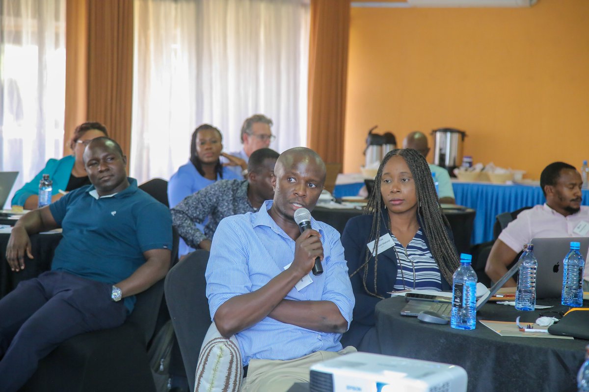 CrossBoundary's tweet photo. Head of Natural Capital @kate_wharton_  delivered a training on carbon markets and carbon finance for @PFAN_Africa's project advisors. The sessions covered financing carbon projects, including project eligibility, trends in voluntary #carbonmarkets, as well as risk &amp; mitigation https://t.co/Sq9zHc0Tf6