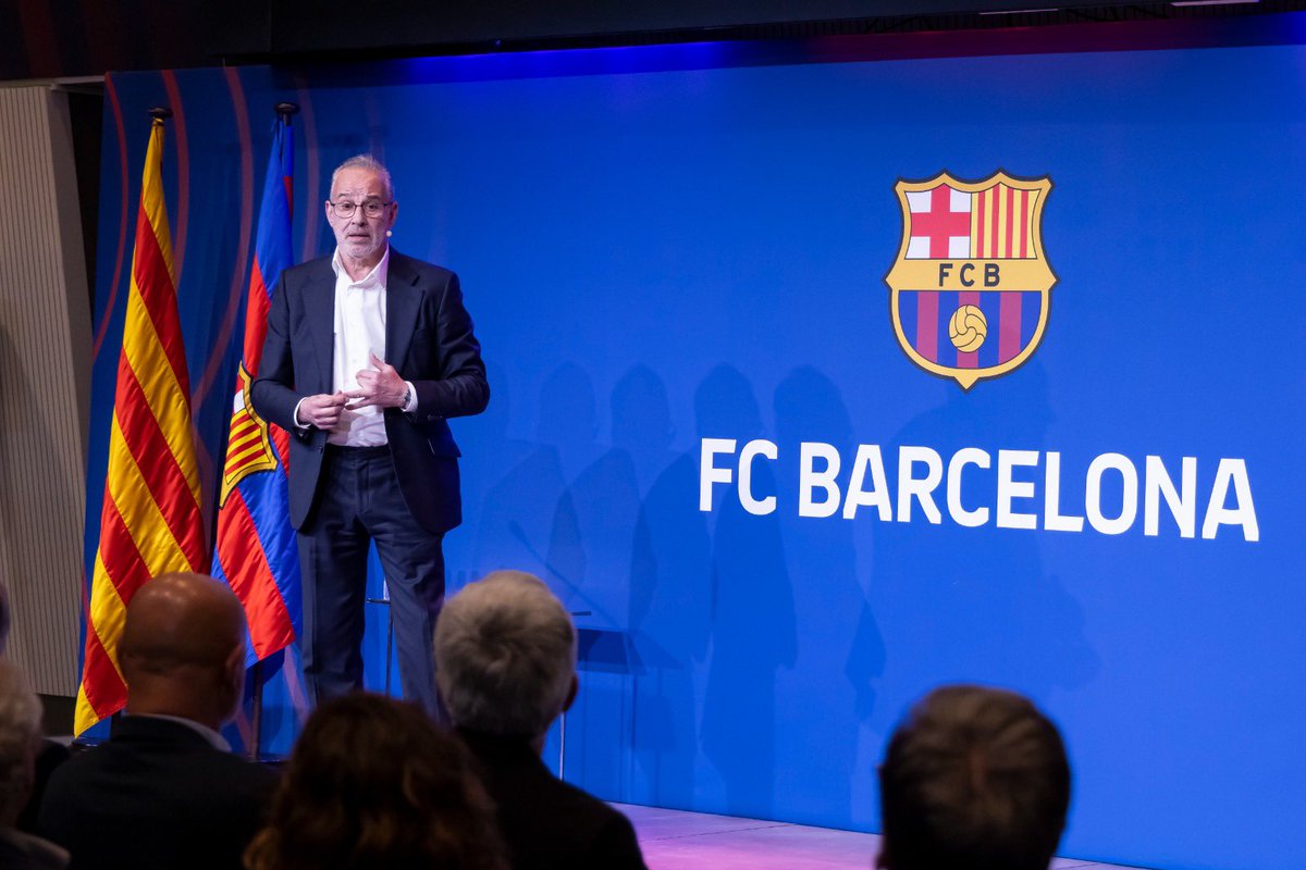 AlbertoJcasas's tweet image. Ayer presenté en el Camp Nou con el apoyo de @FundacioFCB y rodeado de amigos mi proyecto personal más importante. La @FundacionRelife para luchar contra las adicciones y #recuperarvidas. Prevenir, educar, formar y ayudar a las personas ,es  nuestra misión.