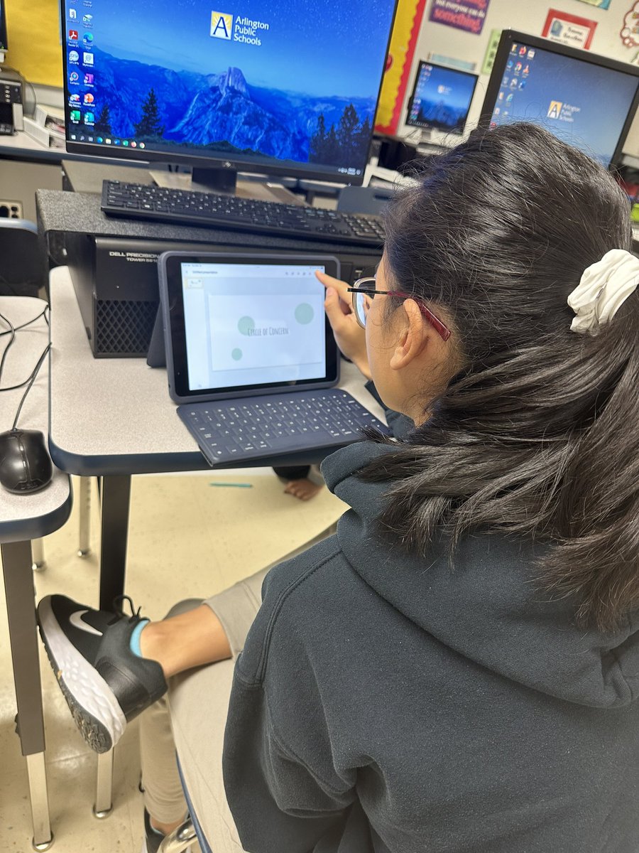 BusEdFun4U's tweet image. Mrs Briones’s 6th grade TA students enjoyed brainstorming together to create their Circle of Concern posters and slideshows. @BoykinBryan @WilliamsburgCSD @HokieAEK