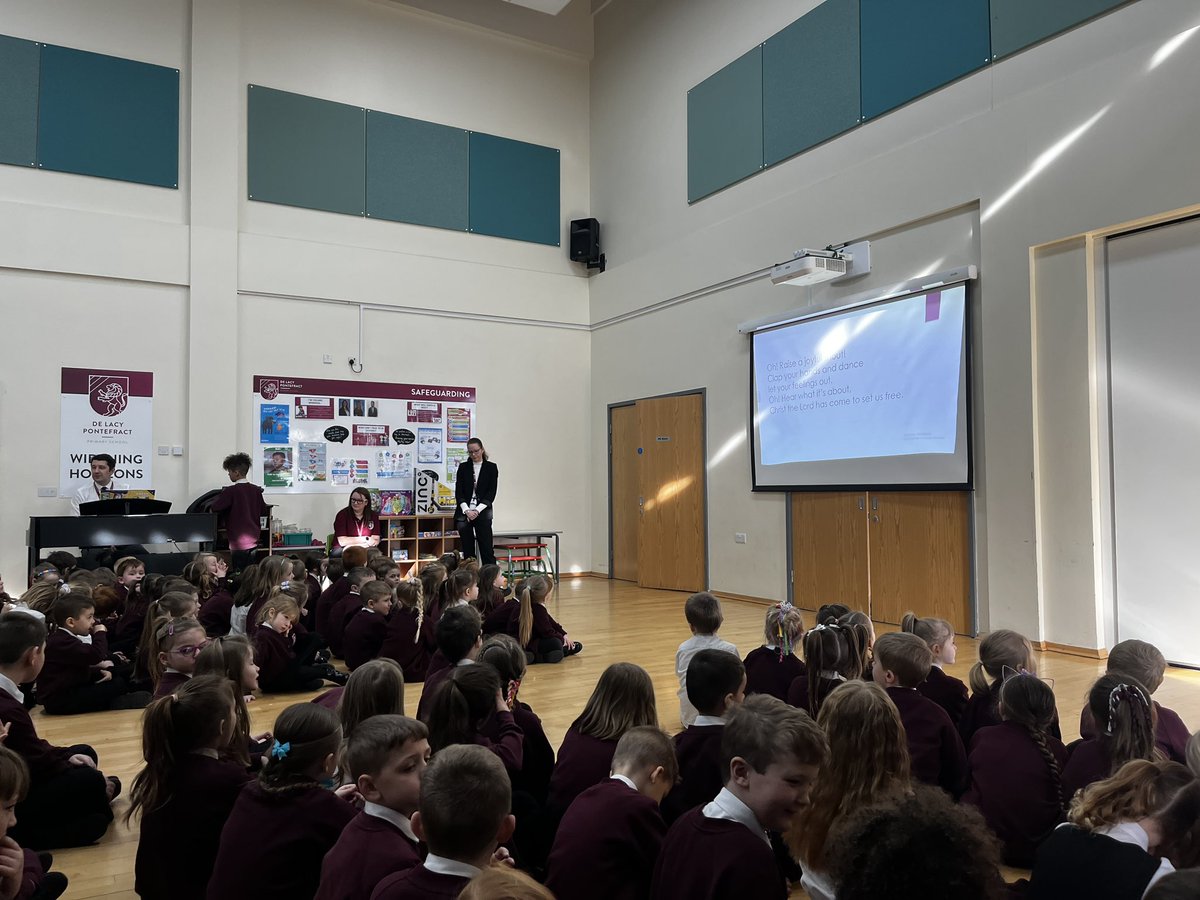 DeLacyPrimary's tweet photo. We’ve had another fantastic singing assembly this morning in preparation for Easter! #singingassembly #wholeschool 🐣 https://t.co/Joqx0ARnjG