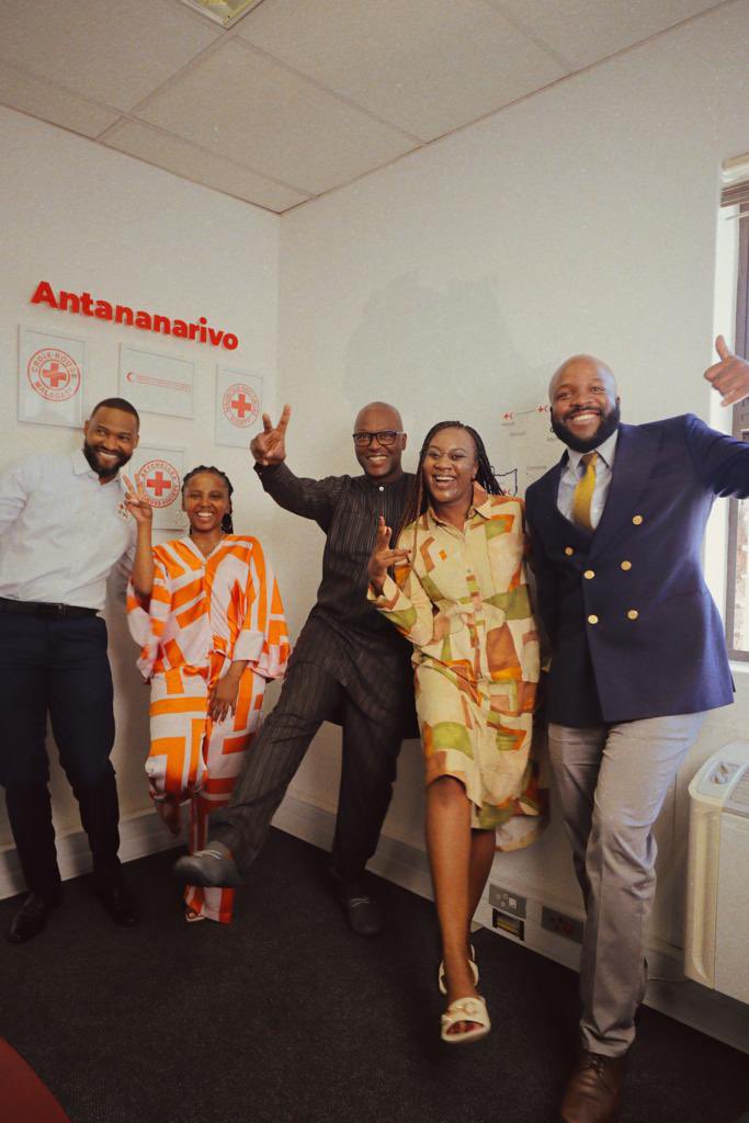Tshedi_Sibande's tweet photo. These past two days have been jam packed with awesome youth engagement activities👏🏻🥳💪. 

The @AU_YouthEnvoy visited the #IFRCSouthernAFR where she was officially welcomed into the Pretoria cluster by the HoD @DekunleCharles. https://t.co/iBRN5Zj2tk