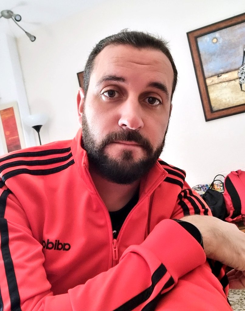 tineous's tweet image. ¿Puedo tener hoy más sueño? #PREGUNTO