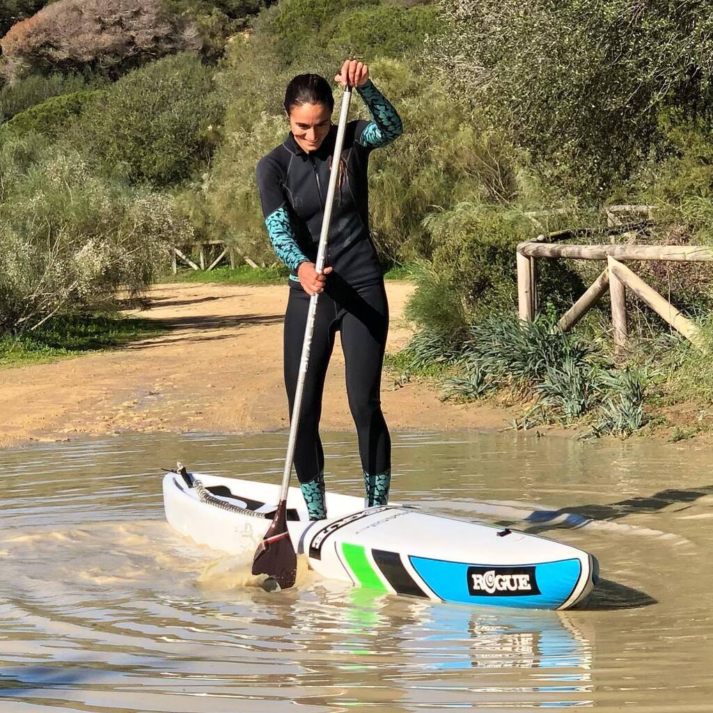 Always lots of fun while working on the <a href="/standuppaddle/">@StandUpPaddle</a>.tricktionary 📚 📕 📖 together with the worlds best athletes like @oliviapiana here in the picture - she just could not resist doing a pic in that puddle in the middle of the road on the way to the spot 🤷🏼‍♂️🤪😂😂✌🏼✌🏼
.
Never…