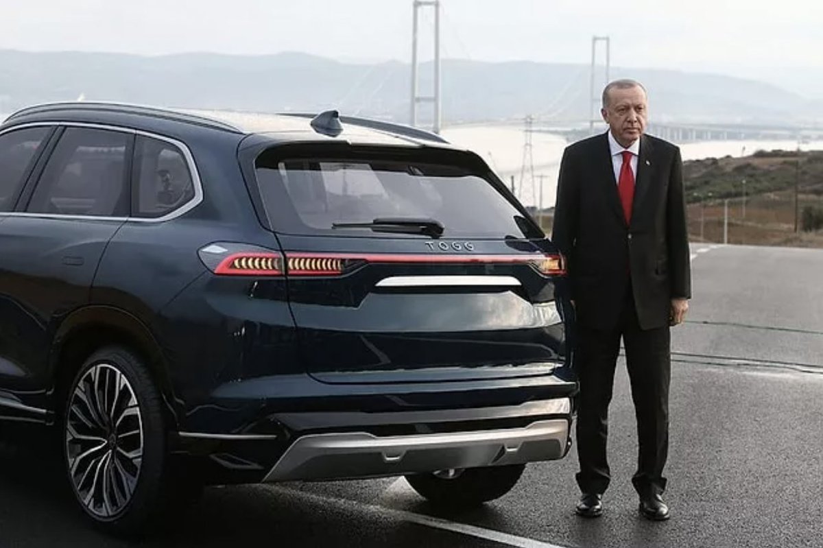 #SONDAKİKA | Cumhurbaşkanı Erdoğan: "Türkiye'nin otomobili Togg, yarından itibaren ön sipariş almaya başlıyor."