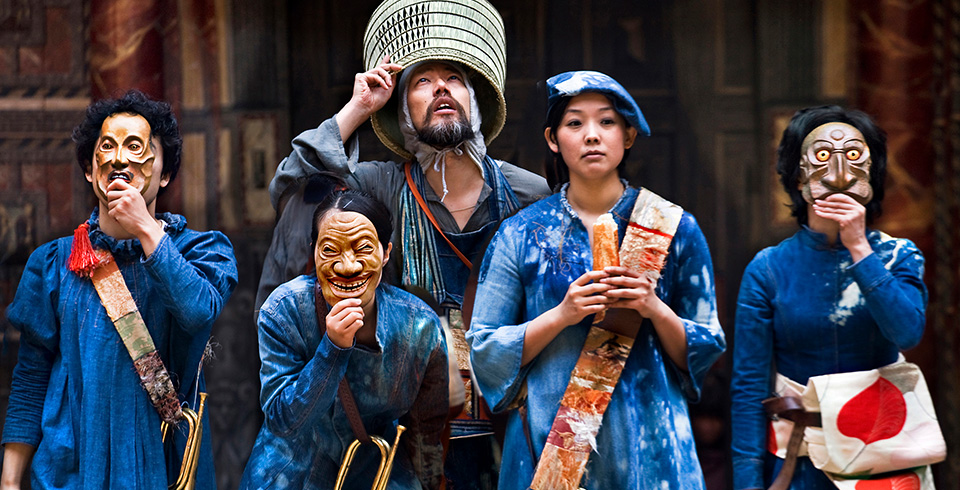 The_Globe's tweet photo. In 2012, companies from around the world performed on the Globe Theatre stage.

Today, we release more of those Globe to Globe titles from our festival on #GlobePlayer: https://t.co/L0Ya3pTRHR  🎉 https://t.co/JtytkjTN6H