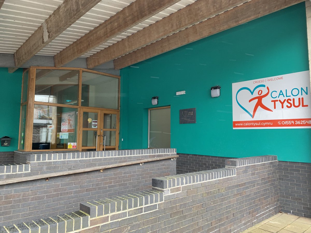 Ymateb o dre #Llandysul ar 

⁦<a href="/BBCRadioCymru/">Radio Cymru</a>⁩ a 

⁦<a href="/BBCCymruFyw/">BBC Cymru Fyw</a>⁩ heddi i’r gyllideb

“Costau cyflogi, yswiriant, treth” yn cael sylw ⁦<a href="/HelenGwenllian/">Helen Gwenllian 💙</a>⁩ 

“Costau trydan ac olew” sy’n bryder i  Marhew Adams ⁦<a href="/CalonTysul/">Calon Tysul 🧡🏴󠁧󠁢󠁷󠁬󠁳󠁿 🧘‍♀️🏊‍♂️🤸‍♀️</a>⁩