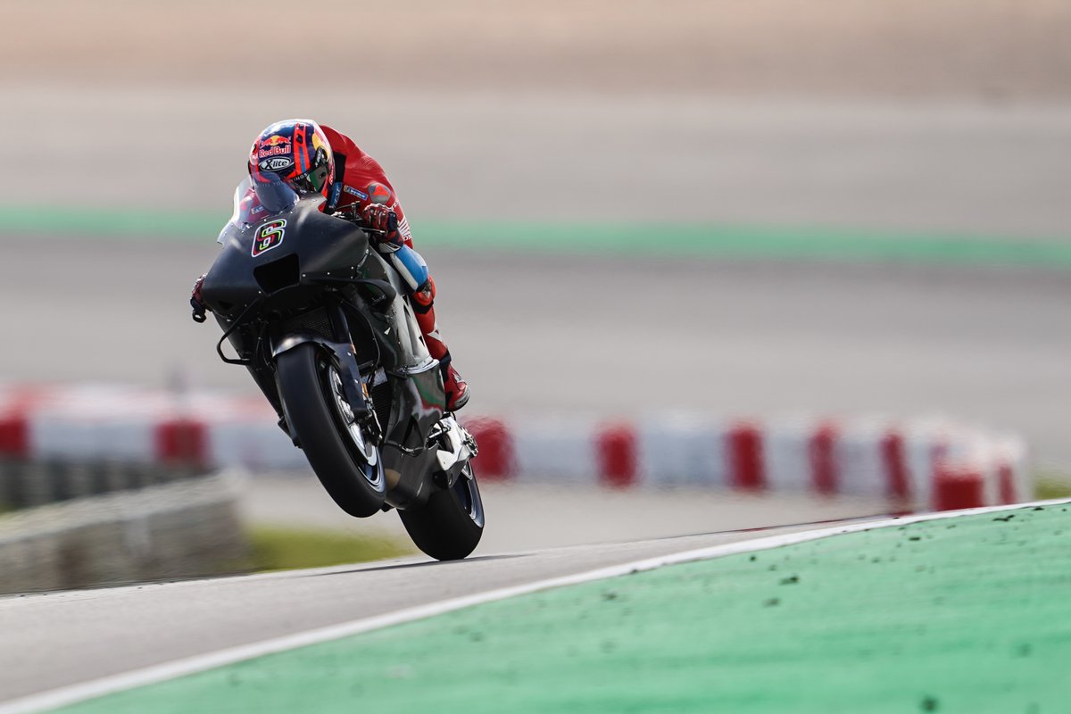 #wheeliewednesday vibes coming at you from @stefanbradl  🔥

#Honda #MotoGP