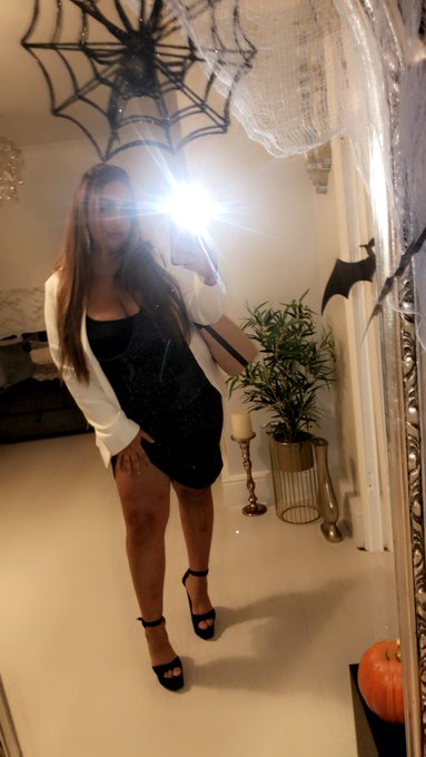 Give into findom&hellip; https://t.co/OfgTxuiEYa