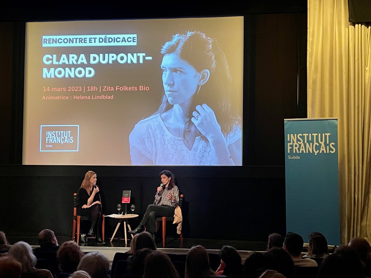 IF_Suede's tweet photo. Yesterday we had the great honor to welcome #ClaraDupontMonod to @ZitaFolketsBio! 🌟
The evening started with a moderated litterary discussion by journalist Helena Lindblad, followed by a Q&A session with the audience and lastly a book signing of #Sadapter. 📖✍️ https://t.co/8dsOuWWH4b