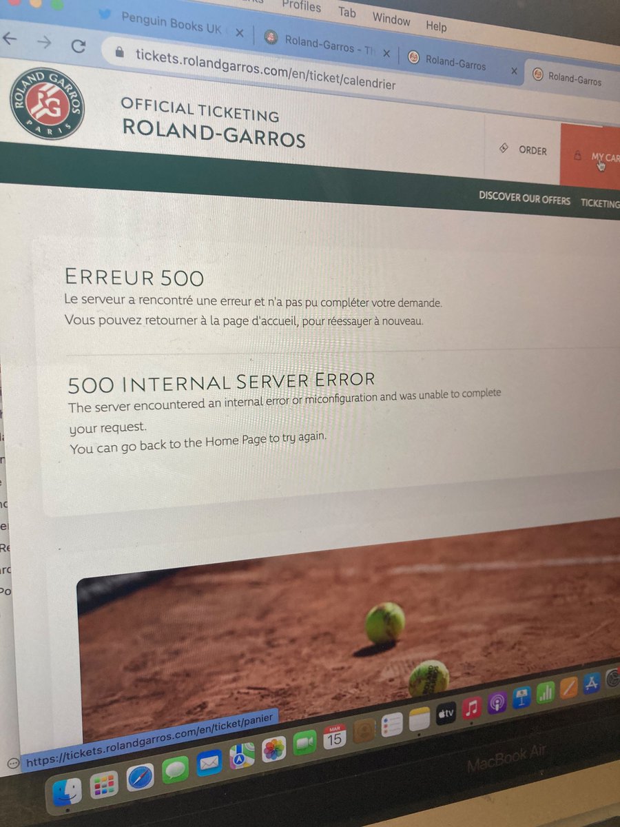 Dressing Room Pod tweet media