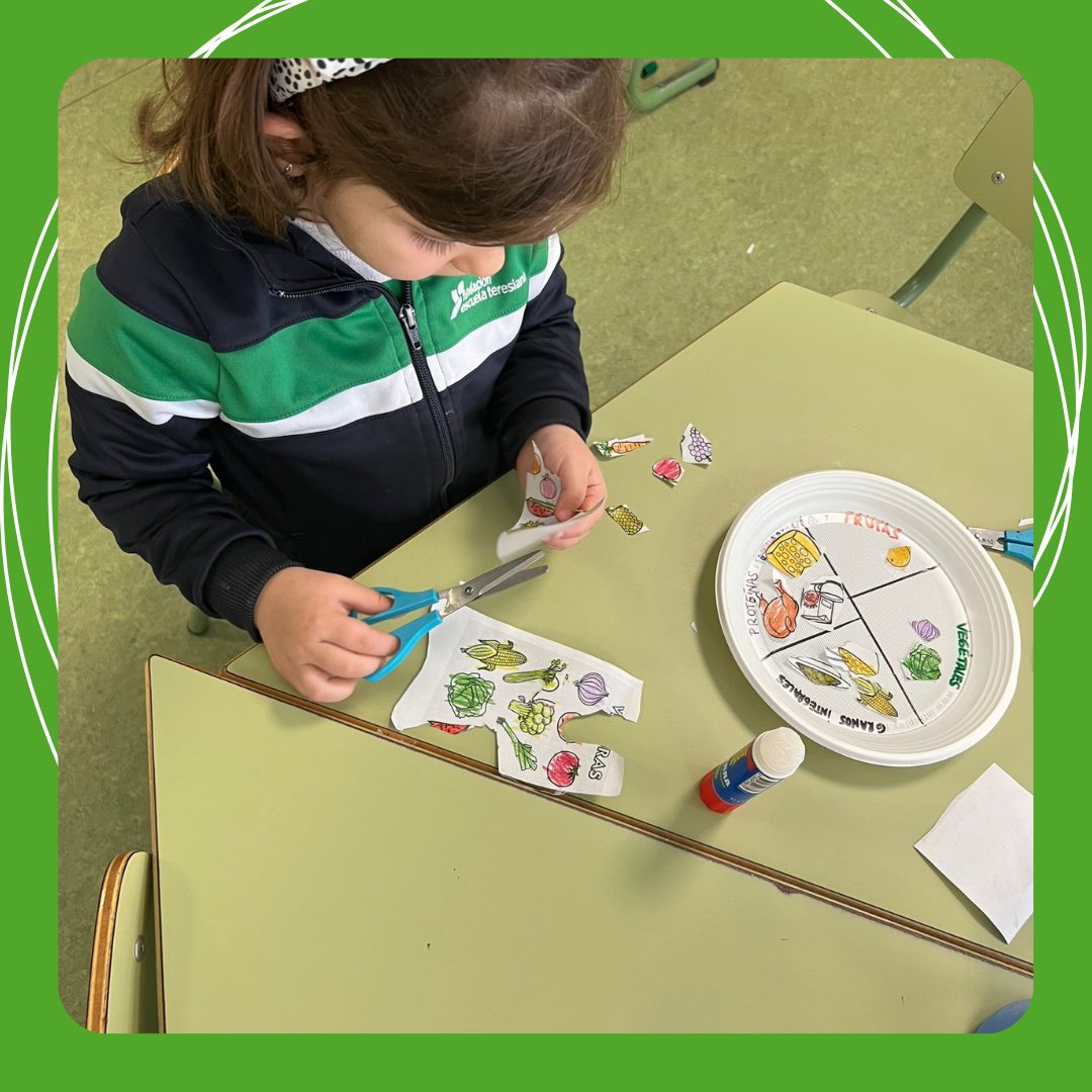 EOssoZ's tweet photo. Los alumnos de 2º de Ed. infantil, en el proyecto “Chiquichef” elaboran su plato de Harvard, aprendiendo las bases de una alimentación saludable.

#unasumabrillante #colegiobilingüe #zaragoza #teresianas @feteresiana #alimentación #saludable #chiquichef https://t.co/G07fijXrWB