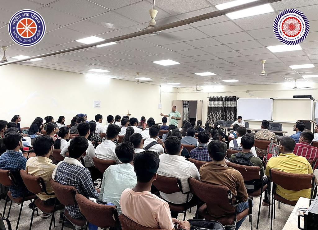 SurajPatel_11's tweet photo. Meeting held today by NSScellggv for upcoming #NIC2023 
Congratulations and best wishes to the team.

@nssggcuCG @CSITNSSGGV @_NSSIndia @NSSRDBhopal @ConnectingNss @NssChhattisgarh @chakrawalalok @Anurag_Office @ianuragthakur @YASMinistry @Heyimrahul19 @mharsh181 https://t.co/TI5cvdw39L