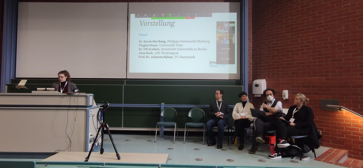 anja_g_werder's tweet photo. Panel zu "Open DH - Mapping blind spots" der AG @EmpowerDH auf der @DHdKonferenz organisiert von @resonanzfilter @SarahALang_ @noraprobst und mir mit @SarahMaiDang @janasinakeck @juliannenyhan @tillgrallert @naudgnit https://t.co/qHaEp4NTZ9