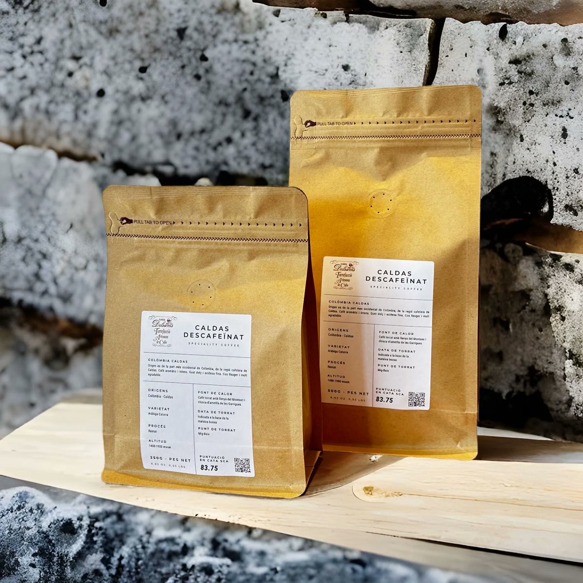 AitonaA's tweet photo. Un cafetó per continuar el dia?
Specialty Coffee procedent de Colòmbia i torrat per la família Delsams, torrefactors artesans amb més de 50 anys d’experiència.

Cafè descafeïnat en gra i acabat de torrar, d'aroma intens i agradable.

Entregues en 24 h ➡️ https://t.co/JL3mTZaERW… https://t.co/HqyrXZwXzM