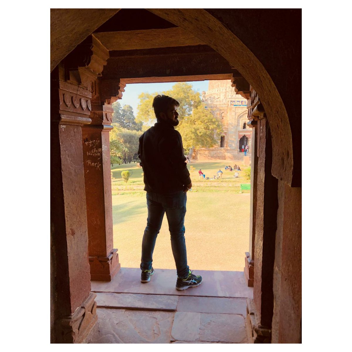ydv_smiley1's tweet photo. एक शख़्स, कुछ लम्हें, कई यादें बतौर इनाम मिले,
एक सफर पर निकले और तजुर्बे तमाम मिले!! https://t.co/UK0nlByUSv