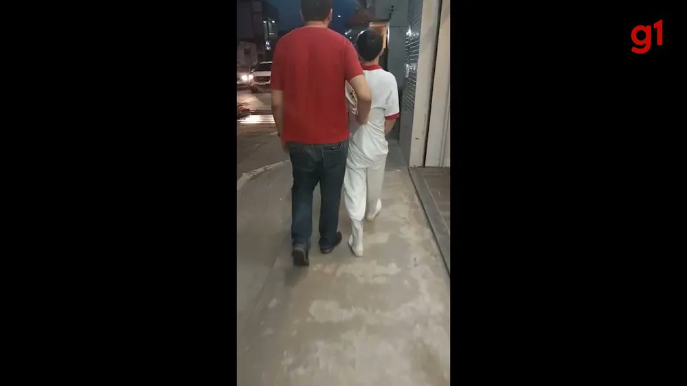 g1's tweet photo. Menina desaparecida no Rio foi levada em carro de aplicativo até o Maranhão e estava trancada em casa; homem foi preso por cárcere privado https://t.co/SkIcqiWcKF #g1 https://t.co/DBDPPUb1ey