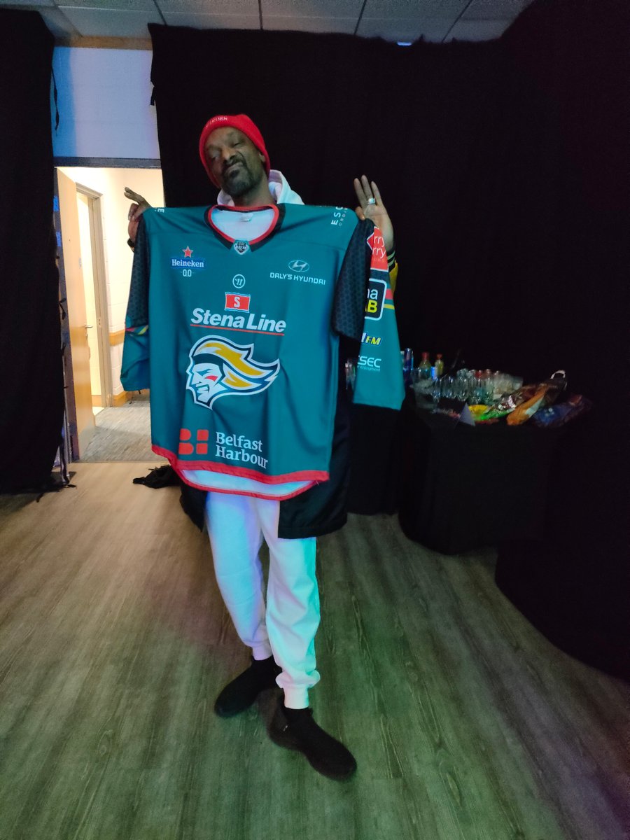 SSEBelfastArena's tweet image. 😏 The SSE Arena Belfast: where legends meet Giants.

#WeAreGiants #GiantsWillRise

@SnoopDogg | @BelfastGiants