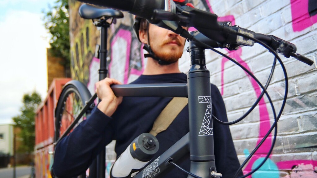 orbbike's tweet photo. Have to stop rolling, but need to keep moving? Whether you need to hop on a train, or pop into the office, we know sometimes you gotta pick up your bike. 

That's why we designed the Zeppo V.8 with 6061 alloy frame and forks keep the weight down to 11kg,… https://t.co/7TgRzRmpob https://t.co/rChcWuDuDg