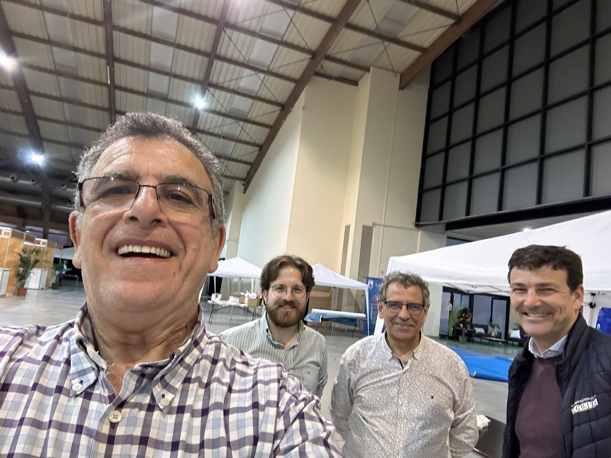 Edufrada's tweet photo. Hoy en la Feria de Empleo de Marbella, con una gran afluencia de público @rosasiles @PilarMarinMateo @crisgarre @GoVillamandos @epizarroleon @aemprende https://t.co/PLc8qJ24u2