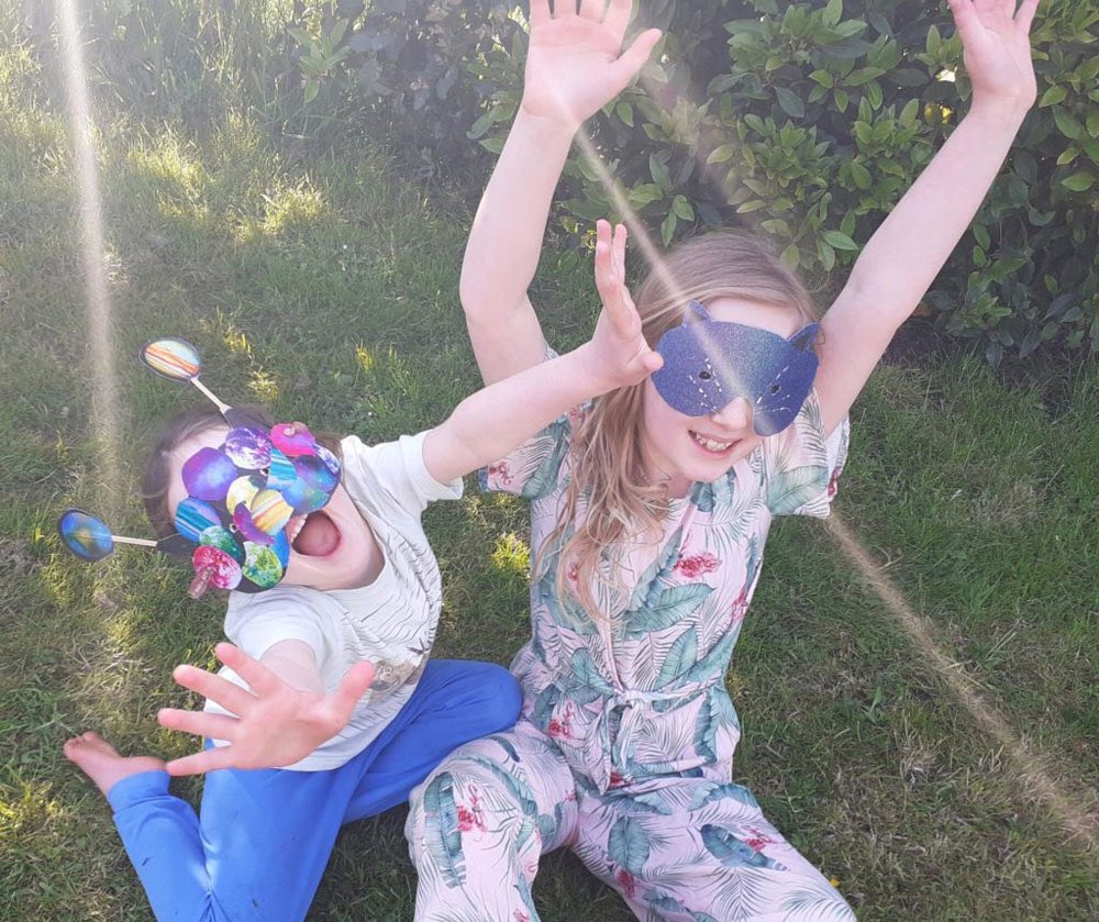 mjstocks1's tweet photo. £10K #MJBall22 funds going2 @ActorsChildren it helps actors children enjoy secure creative lives. Funds will cover  urgent therapy for a boy with cerebral palsy activities&amp;kit for ten more children for a year. Such a great charity happy2support! 
#actorschildren #actcharity https://t.co/j3UzCVMGEG