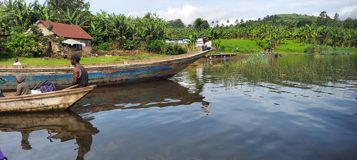 ElieShukrani1's tweet photo. Nous sommes sur le lac Kivu, vers le territoire de Kalehe, groupement de Buzi ! La beauté de la RDC ✊🇨🇩🇨🇩🇨🇩😊 @DBayeye @benjimk @VisitCongo_ @CongoTourisme @NELLYTSHELAMUT @MoyindoM https://t.co/ZgMEyMSGs1