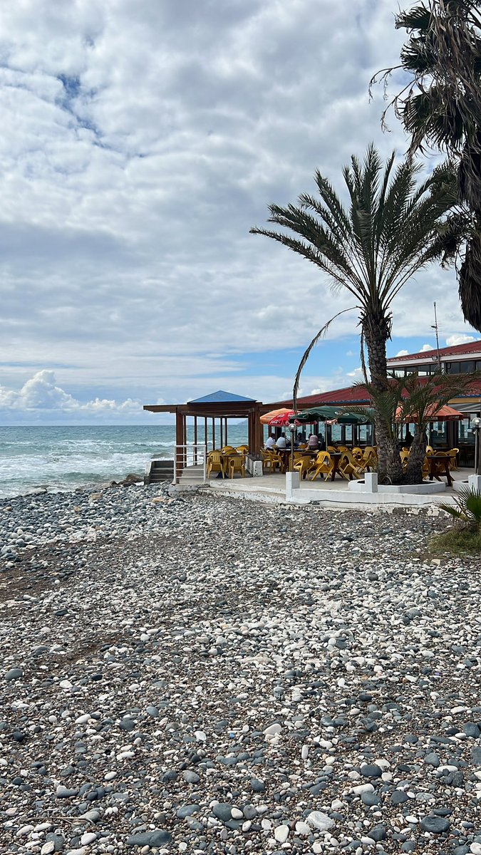 JustPlainMeNow's tweet photo. Fancy an evening meal here? @VCCcadets @LNRACF @Lincs_ACF @DerbyshireACF @nottsacf #7BdeACFCyprus https://t.co/sn0YrLuHmi