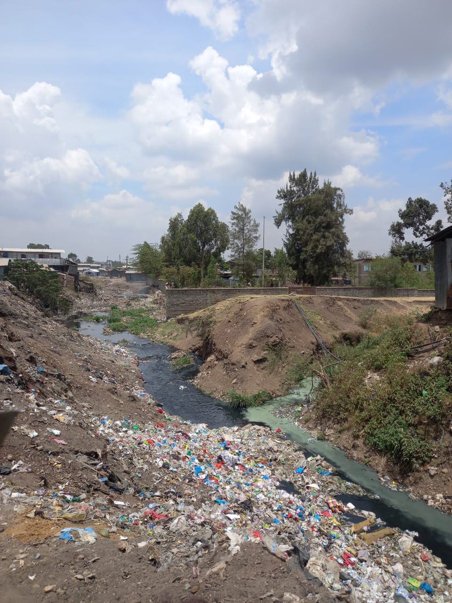 mainch1q's tweet photo. @NemaKenya water from industries being released directly into Nairobi river. #MukuruPeopleManifesto, #MukuruSPA https://t.co/hBfN4IYuBp